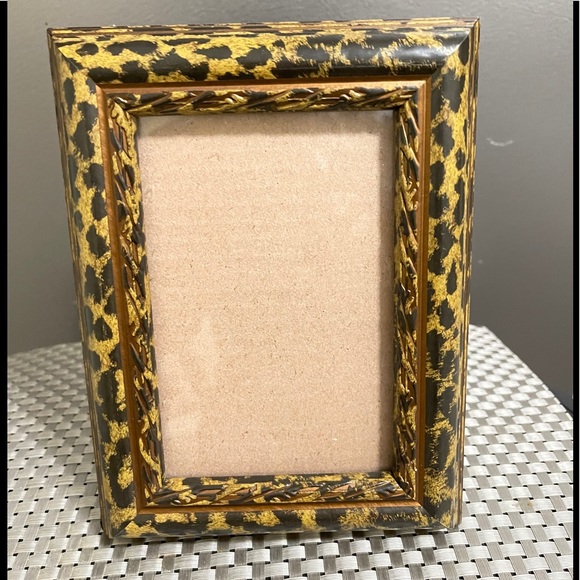 Leopard Matted Frame - Picture 2 of 2